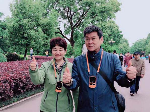 把“导游“挂在耳朵上 “五一”智能导游机正式入驻橘子洲景区